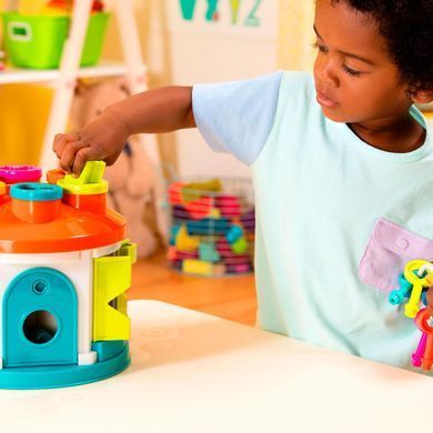 Развивающая игрушка сортер Умный домик (12 форм) Shape Sorter House Battat Lite BT4580Z