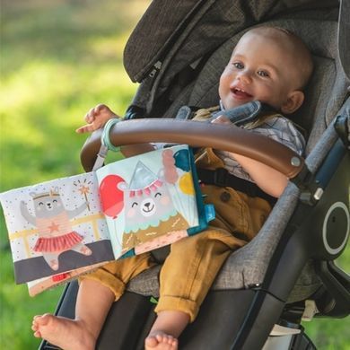 Уценка Развивающая книжка для коляски Sensory book Что надевает мишка Пол Taf Toys 12605