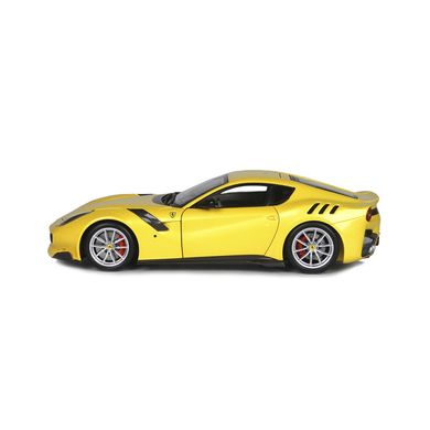 Металлическая машинка Ferrari F12Tdf Bburago 18-26021 (в ассортименте)