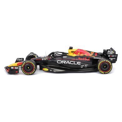 Металева машинка з фігуркою водія Red Bull Racing RB19 (1:24) Bburago 18-28036