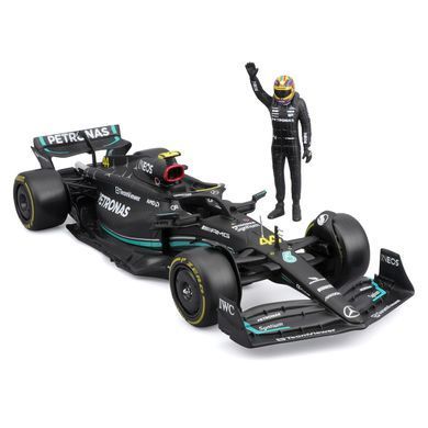 Металлическая машинка с фигуркой водителя Mercedes-AMG F1 W14 E Performance (1:24) Bburago 18-28037