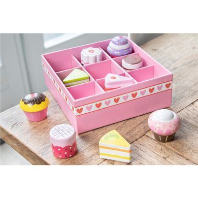 Деревянный игровой набор Коробка с пирожными New Classic Toys 10626