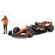 Металлическая машинка с фигуркой водителя McLaren MCL38 (1:24) Bburago 18-28040