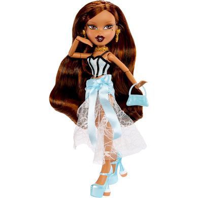 Игровой набор с куклой Bratz Stylin' Birthdayz Yasmin Doll MGA 596028 футболка для тебя&nbsp;