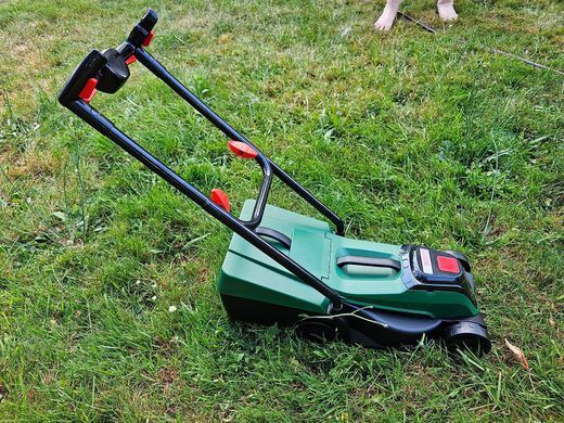 Детская газонокосилка Bosch Garden Lawnmower Theo Klein 2796 со свето-звуковым модулем