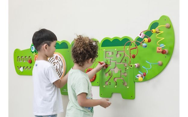 Настенная игрушка бизиборд Крокодил Viga Toys 50346 сертификат FSC Монтессори