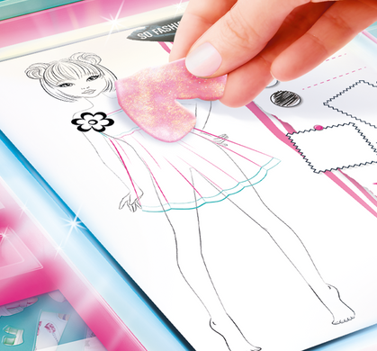 Набір для творчості Дизайн одягу Style 4 Ever Fashion Designer Light Up Studio Canal Toys OFG303 з підсвіткою