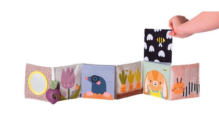 Розвиваюча книжка-розкладушка Зайчики колеція Садочок у місті Taf Toys 13065