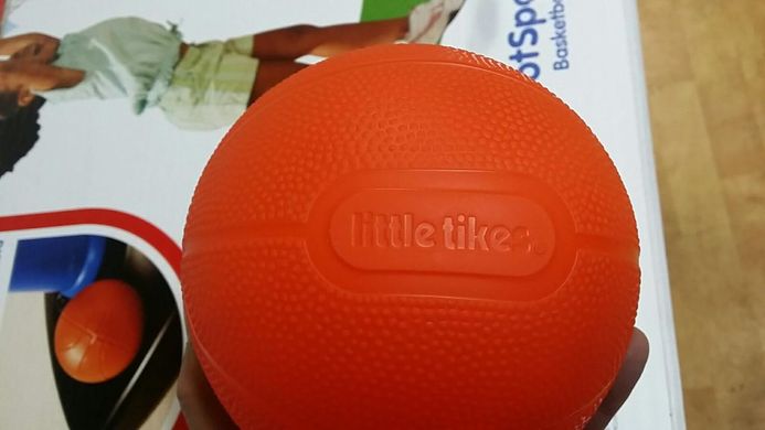 Дитяча складна баскетбольна стійка (76-121 см) з м'ячем TotSports Basketball Set Little Tikes 620836