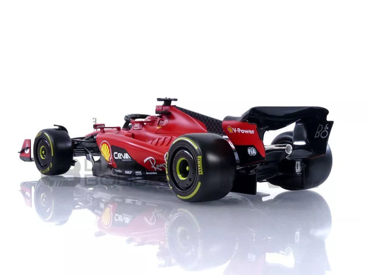 Металева машинка Ferrari SF-23 (1:43) Bburago 18-36836