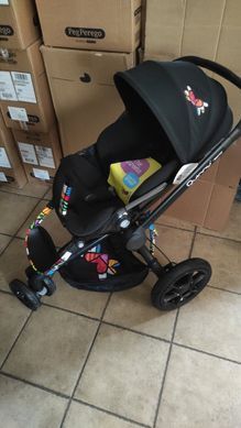 Коляска 2 в 1 Quinny Moodd Britto Black Devotion