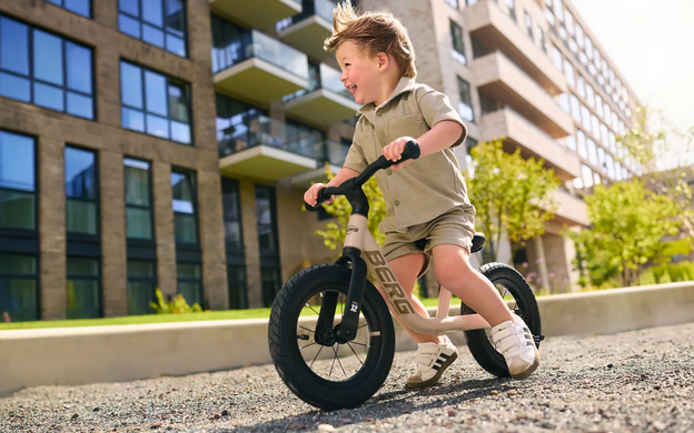 Двоколісний біговел Berg MOOV 12 Sand Beige 24.82.02.00 від 2,5 років