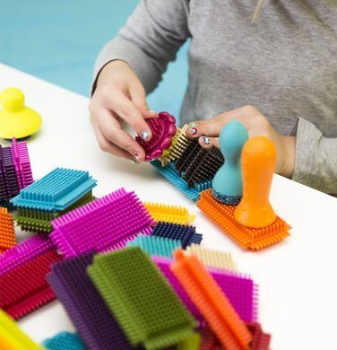 Игольчатый конструктор Бристл - Мегаполис Bristle Block Stackadoos Battat BX1175Z