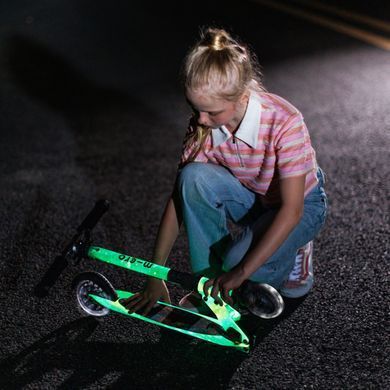 Складной двухколесный самокат Micro Sprite Glow LED Art Collection SA0299 (до 100 кг)